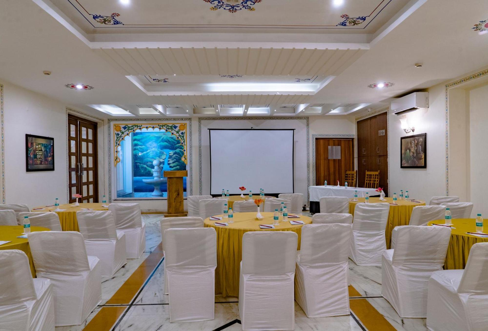 The Everest Hill Resort Kumbhalgarh Exterior photo